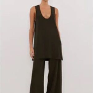 DISSH Ray forest scoop longline top - m / forest